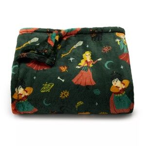 Disney Hocus Pocus Oversized Plush Throw Blanket 5x6 ft